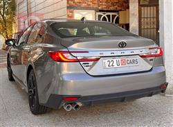 تۆیۆتا کامری